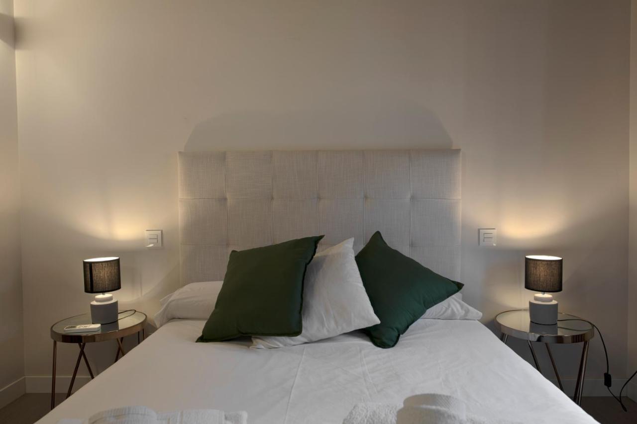 Suncity Boho Suite Loft มาลากา ภายนอก รูปภาพ
